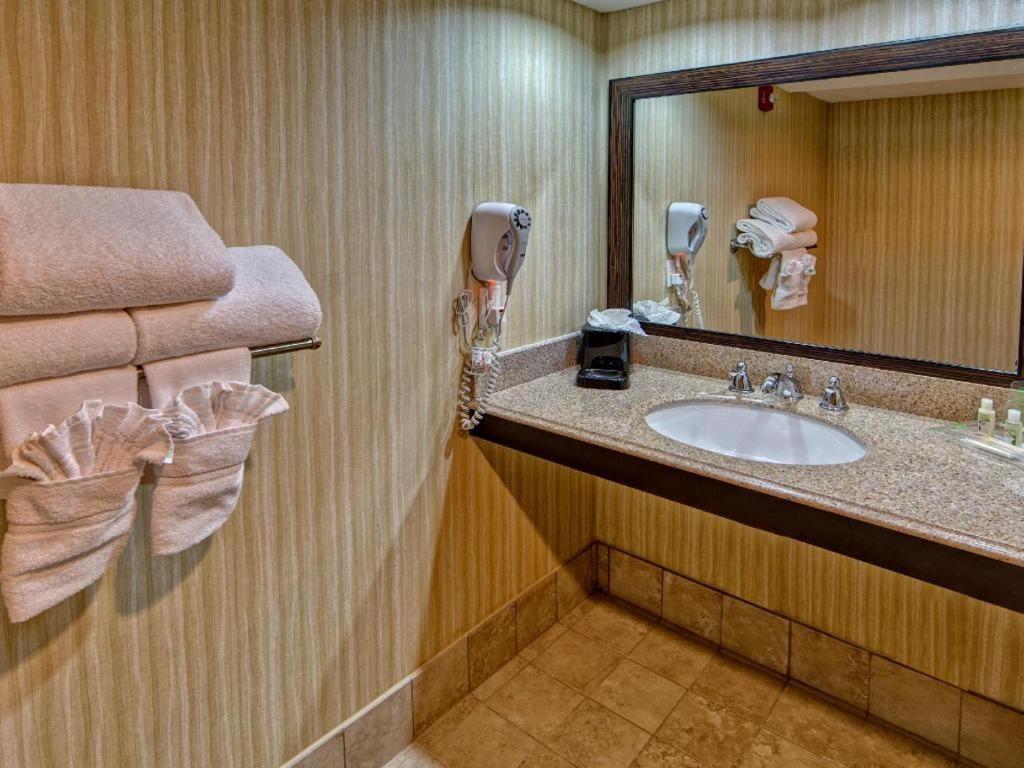 Clarion Hotel & Suites Conference Center Memphis Airport Luaran gambar
